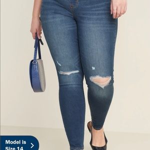Old Navy Rockstar Skinny Jeggings Distressed